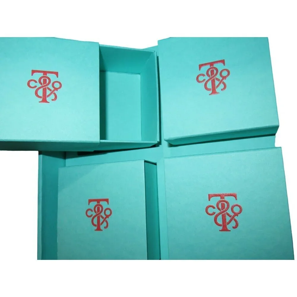 Tiffany & Co Bundle Keepsake boxes & 2 Packs of Paper Flowers Red Envelopes Sets